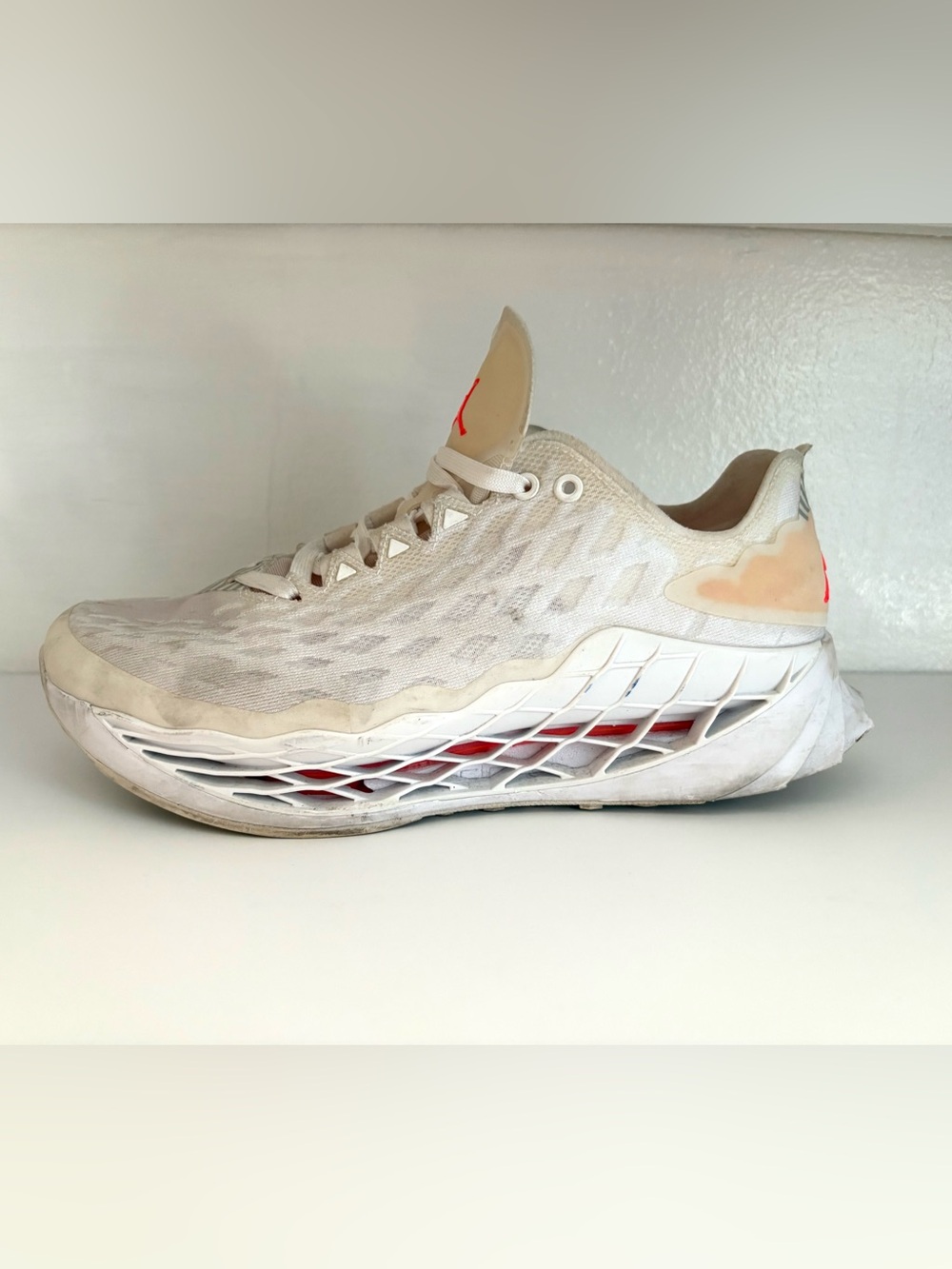 Nike Jordan Zoom Trunner White/Beige Men's Running Sneaker with OrangeAccent